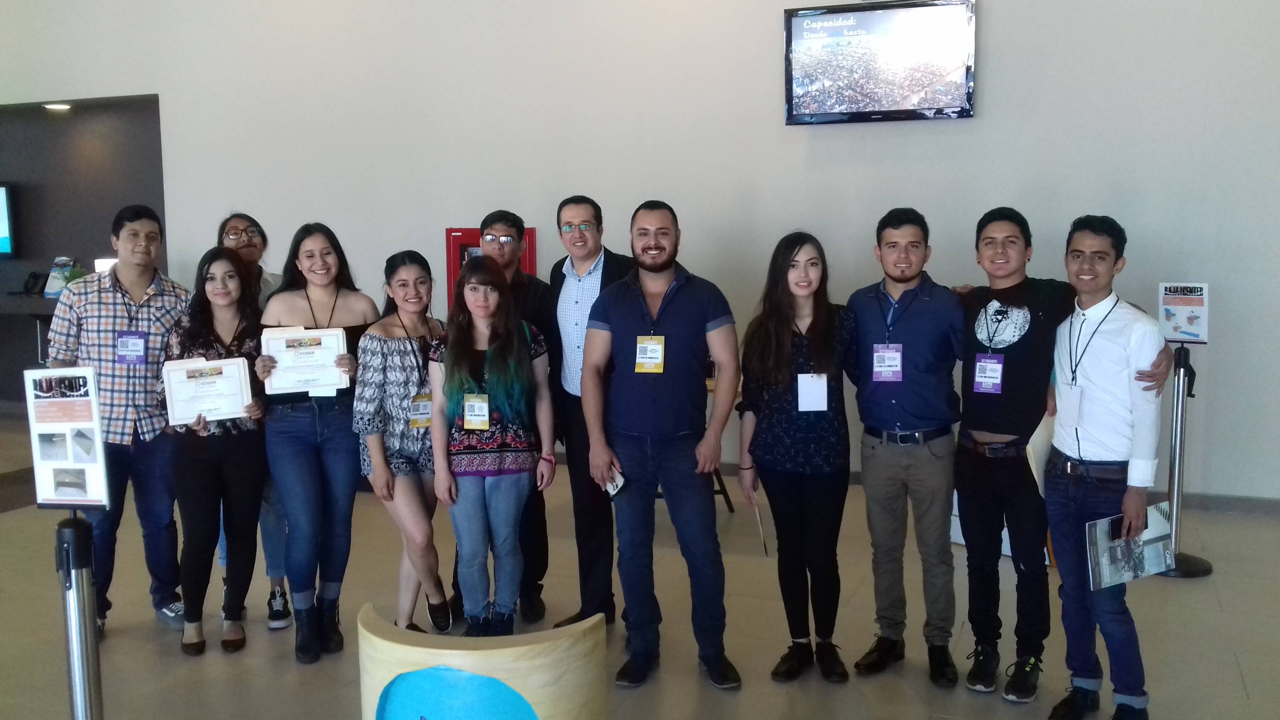 Destacan alumnos en “Concurso Regional de Diseño del Mueble” | Gaceta UABC